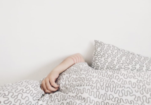 sleep-under-a-comforter
